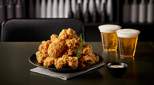 Stay With Chicken & Beer (Day use 8H)
